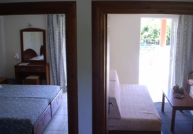 Damia Hotel & Apartments