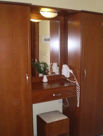 Damia Hotel & Apartments