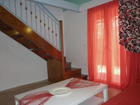 Eleni Family Apartments
