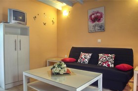 Eleni Family Apartments