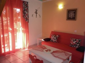 Eleni Family Apartments