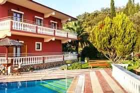 Haroula Apartments