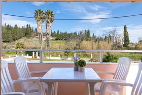 Nikos Pool Apartments - Upper Floor