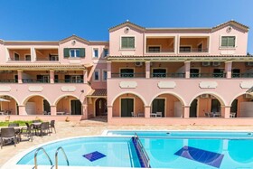 Bella de Lux Apts