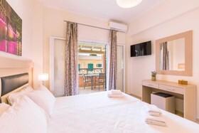 Bella de Lux Apts