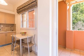 Bella de Lux Apts