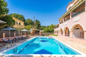 Bella de Lux Apts