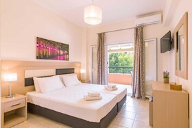 Bella de Lux Apts