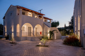 Dominoes Hotel Apartments