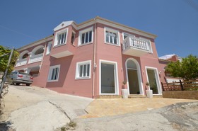 Paradiso Apartments