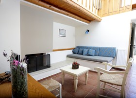 Mourtzanakis Residence