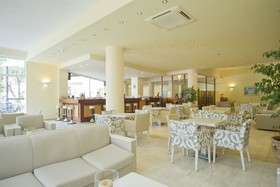 Hotel Apartments Maravel