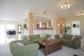 Hotel Apartments Maravel