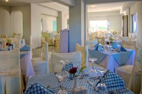 DIAS by Azul Collection