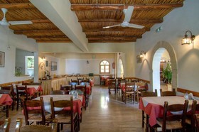 Hotel Adonis