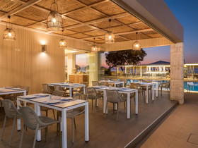 Alexia Beach Hotel