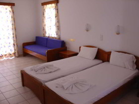 Dias Studios & Apartments