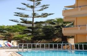 Dias Studios & Apartments
