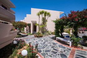 Oscar Suites & Village