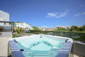 Sun Ray Beach Life Villa