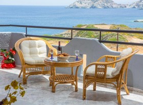Evita Beach Apartments