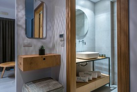 Irida Hotel
