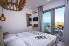 Irida Hotel