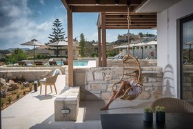 Irida Hotel