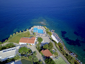 Peninsula Resort & Spa