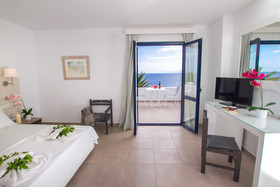 Peninsula Resort & Spa