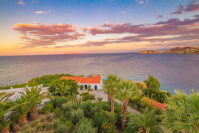 Peninsula Resort & Spa