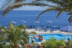 Peninsula Resort & Spa