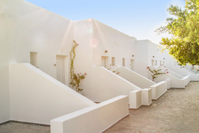 Peninsula Resort & Spa
