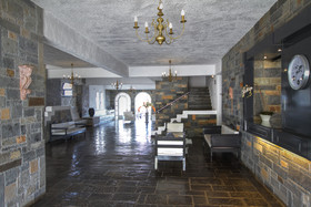 Peninsula Resort & Spa
