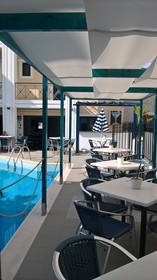 Renia Hotel