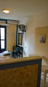 Renia Hotel