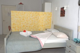 Renia Hotel