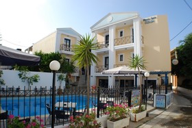 Renia Hotel