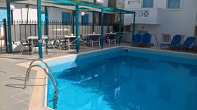 Renia Hotel