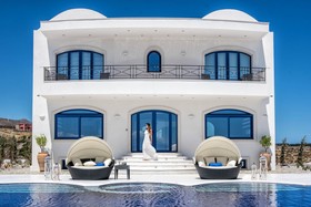 Wine Dark Sea Villa Santorini