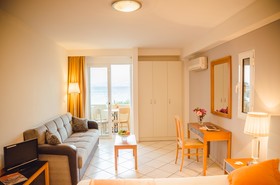 Faedra Beach Resort
