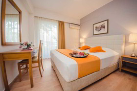 Faedra Beach Resort