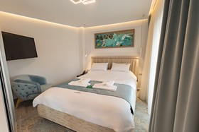 Lazar Lux Apartments