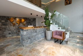 Lazar Lux Apartments