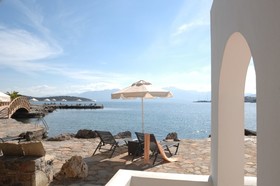 Minos Beach art Hotel
