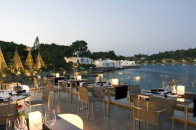 Minos Beach art Hotel