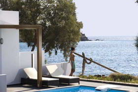 Minos Beach art Hotel