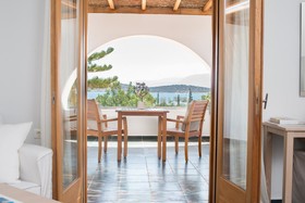 Minos Beach art Hotel