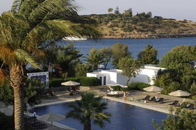 Minos Beach art Hotel