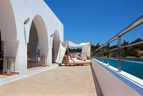 Minos Beach art Hotel